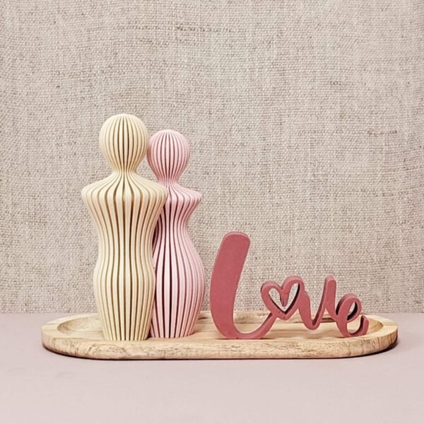 Love Couple Statue